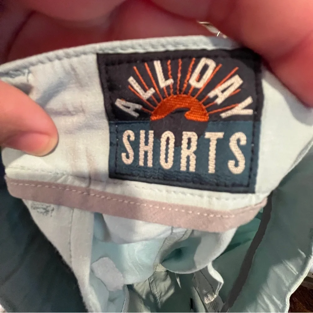 Faherty light blue all day shorts tie inside waist size 28